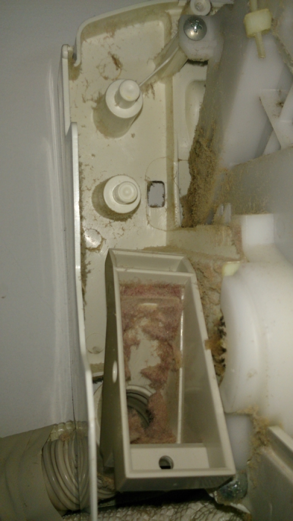 ■2014/08/26 お掃除機能付きエアコンも汚れる!?