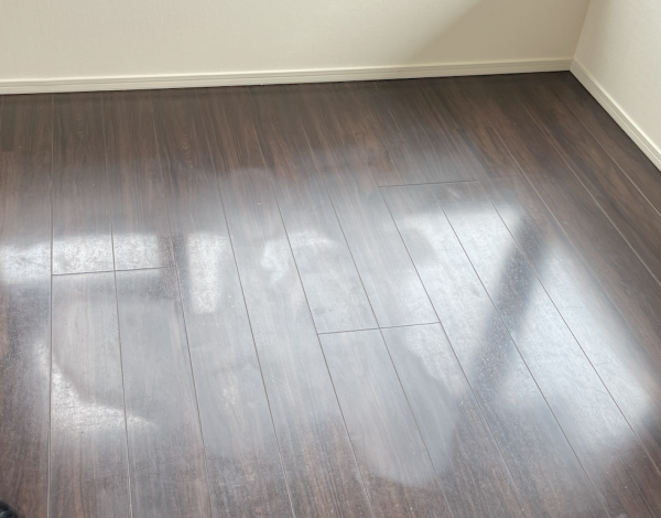 横浜市港南区でフローリングのお掃除ならプロの専門業者にお任せ下さい!